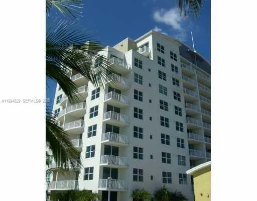 $2,300 | 3180 Southwest 22nd Terrace, Unit 607, Miami, FL 33145