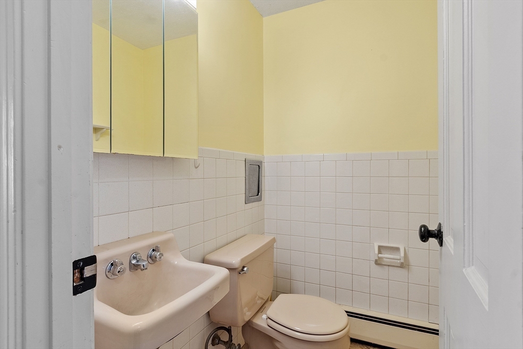 107 King George Drive, Unit 9 Boxford, MA 01921 - Photo 8 of 40