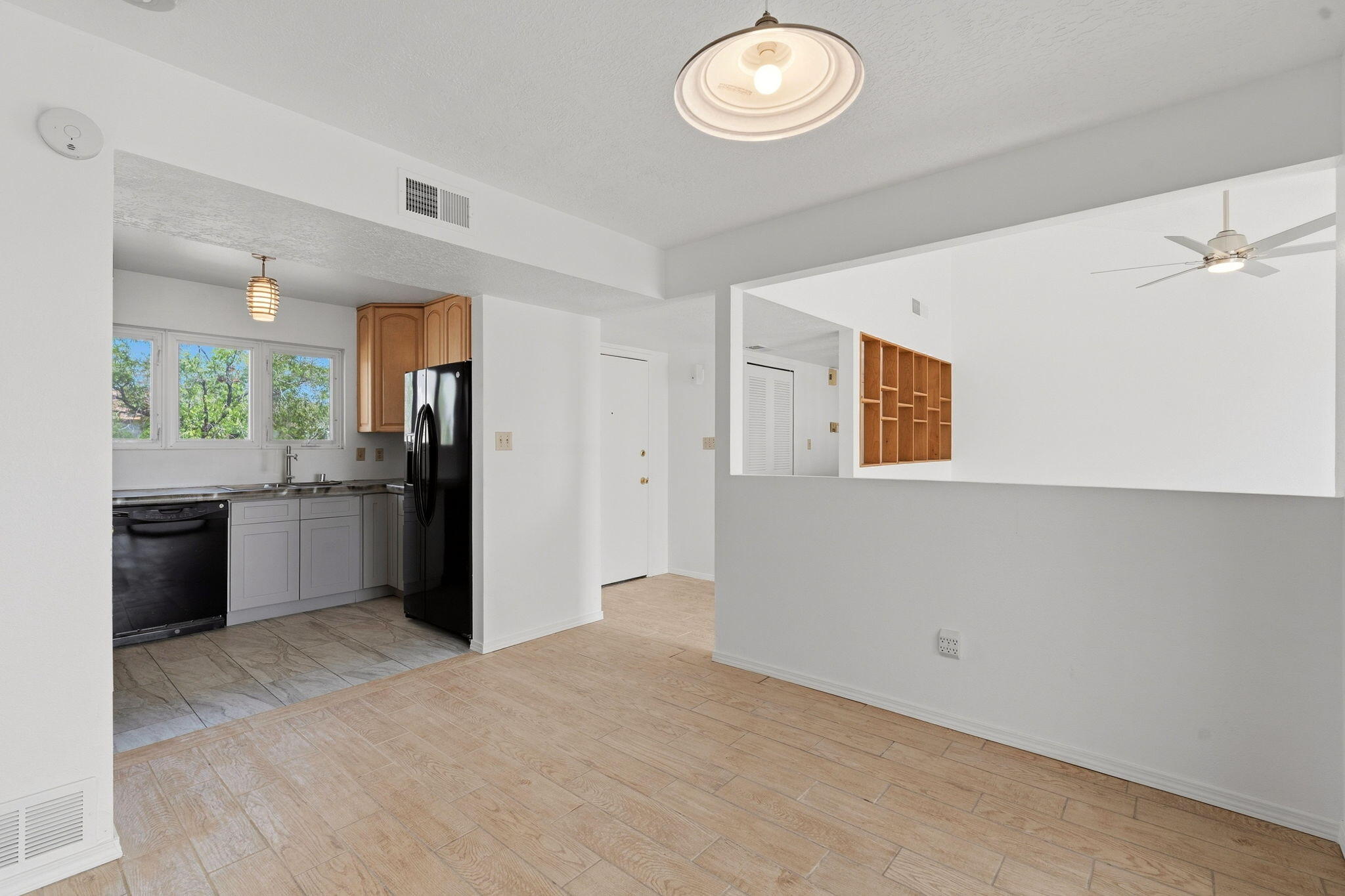 295 Quixote Drive Southeast Rio Rancho, NM 87124 - Photo 8 of 32 Gallery Image 8