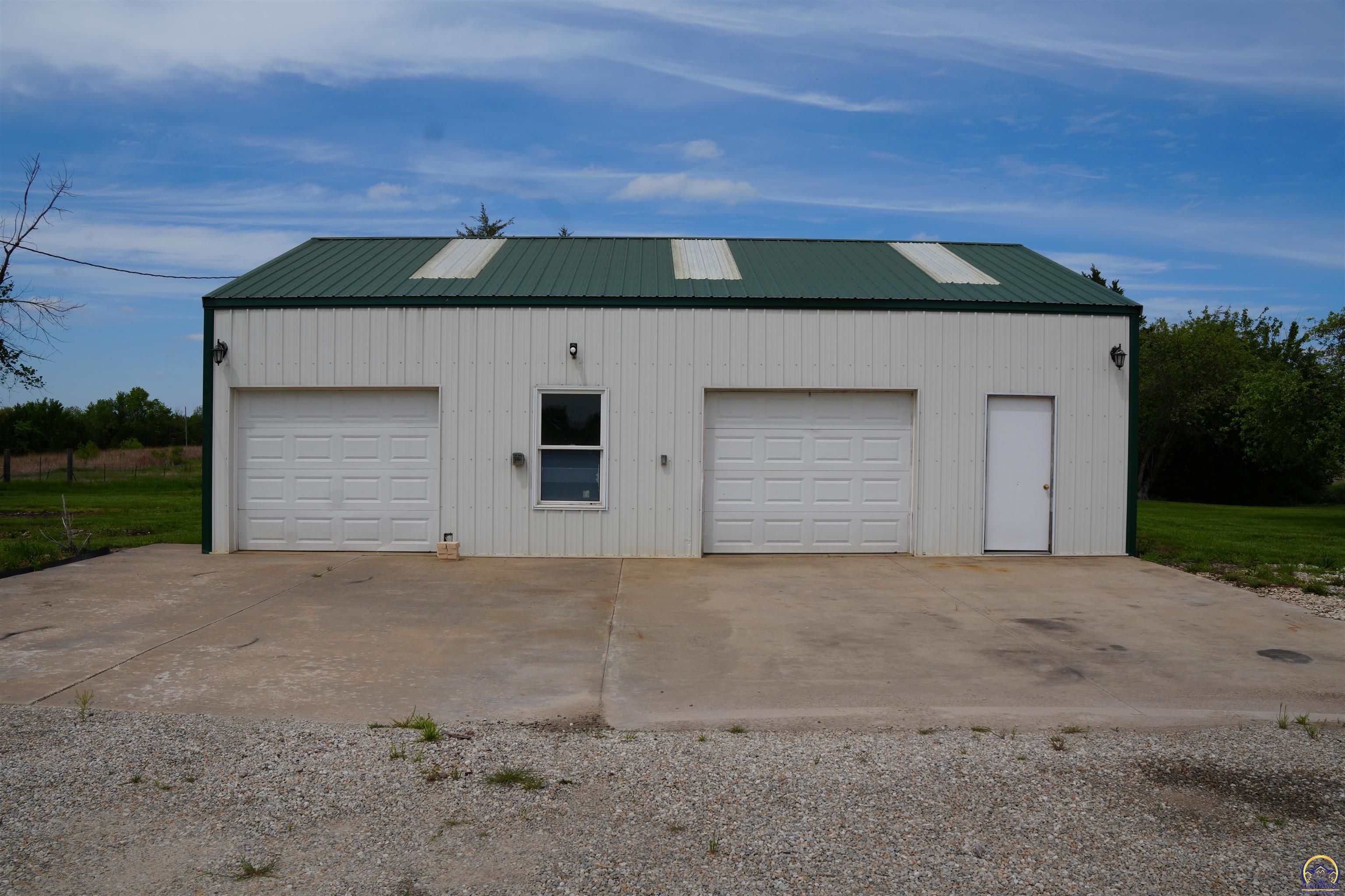 14026 198th Road Holton, KS 66436 - Photo 22 of 37