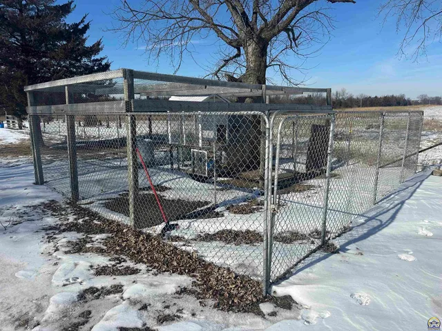 $220,000 | 14026 198th Road, Holton, KS 66436