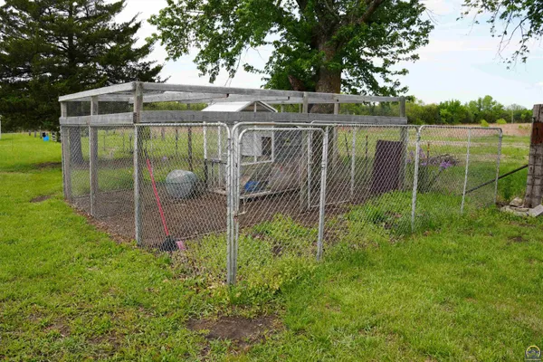 $220,000 | 14026 198th Road, Holton, KS 66436