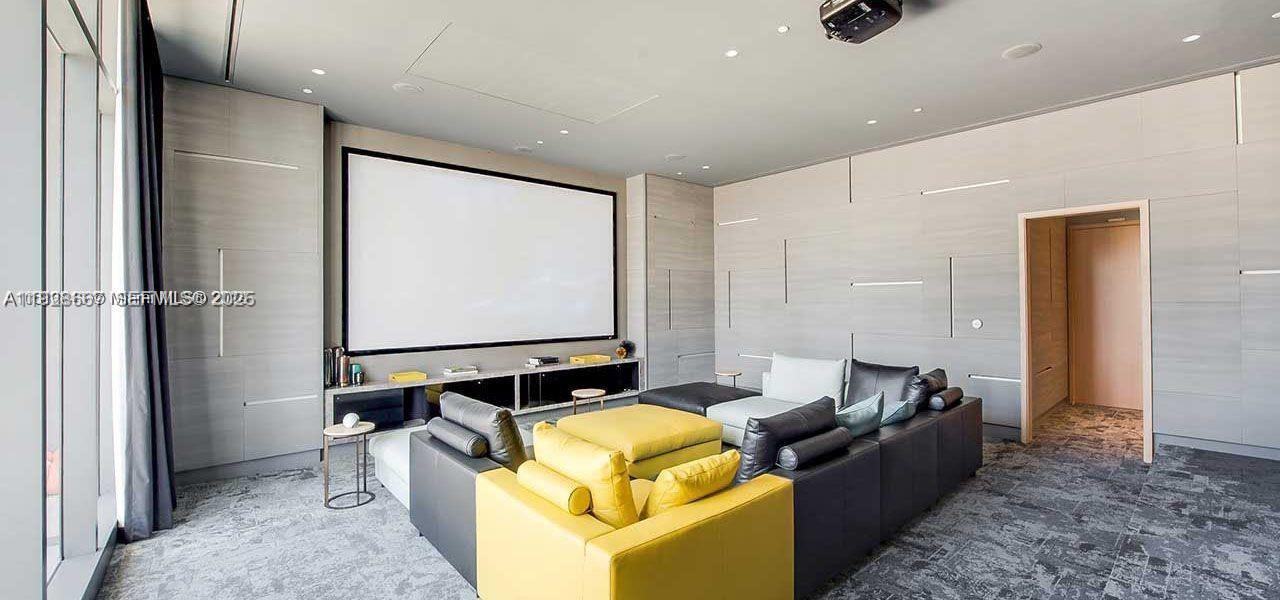 45 Southwest 9th Street, Unit 2805 Miami, FL 33130 - Photo 9 of 16 a living room with furniture