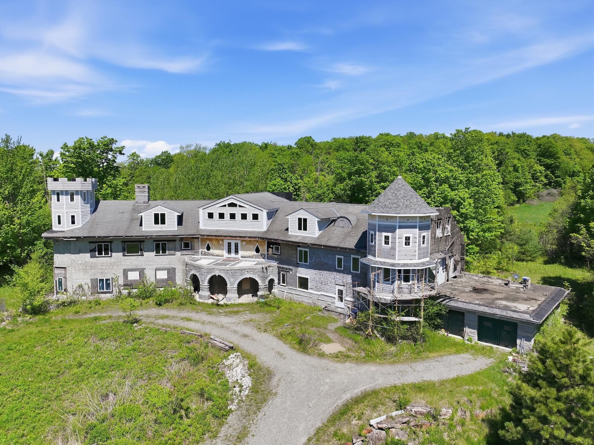 2437 Oakland Station Road Georgia, VT 05478 - Photo 21 of 38