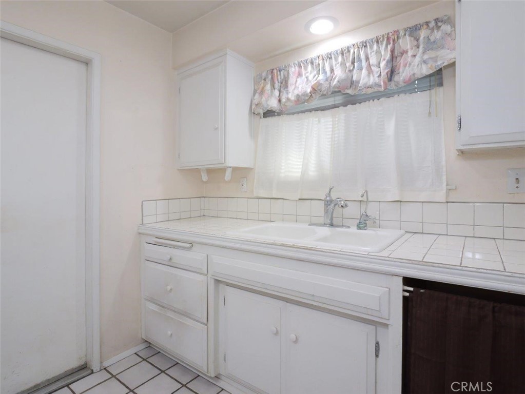 445 East 248th Street Carson, CA 90745 - Photo 8 of 26