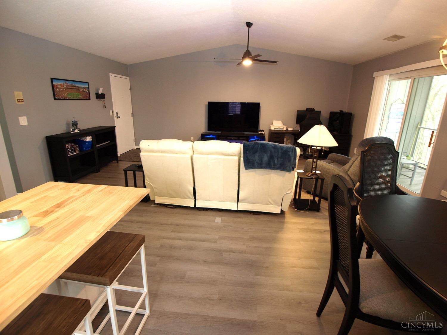 7911 Cheviot Road, Unit 24 Cincinnati, OH 45247 - Photo 10 of 26 Gallery Image 10