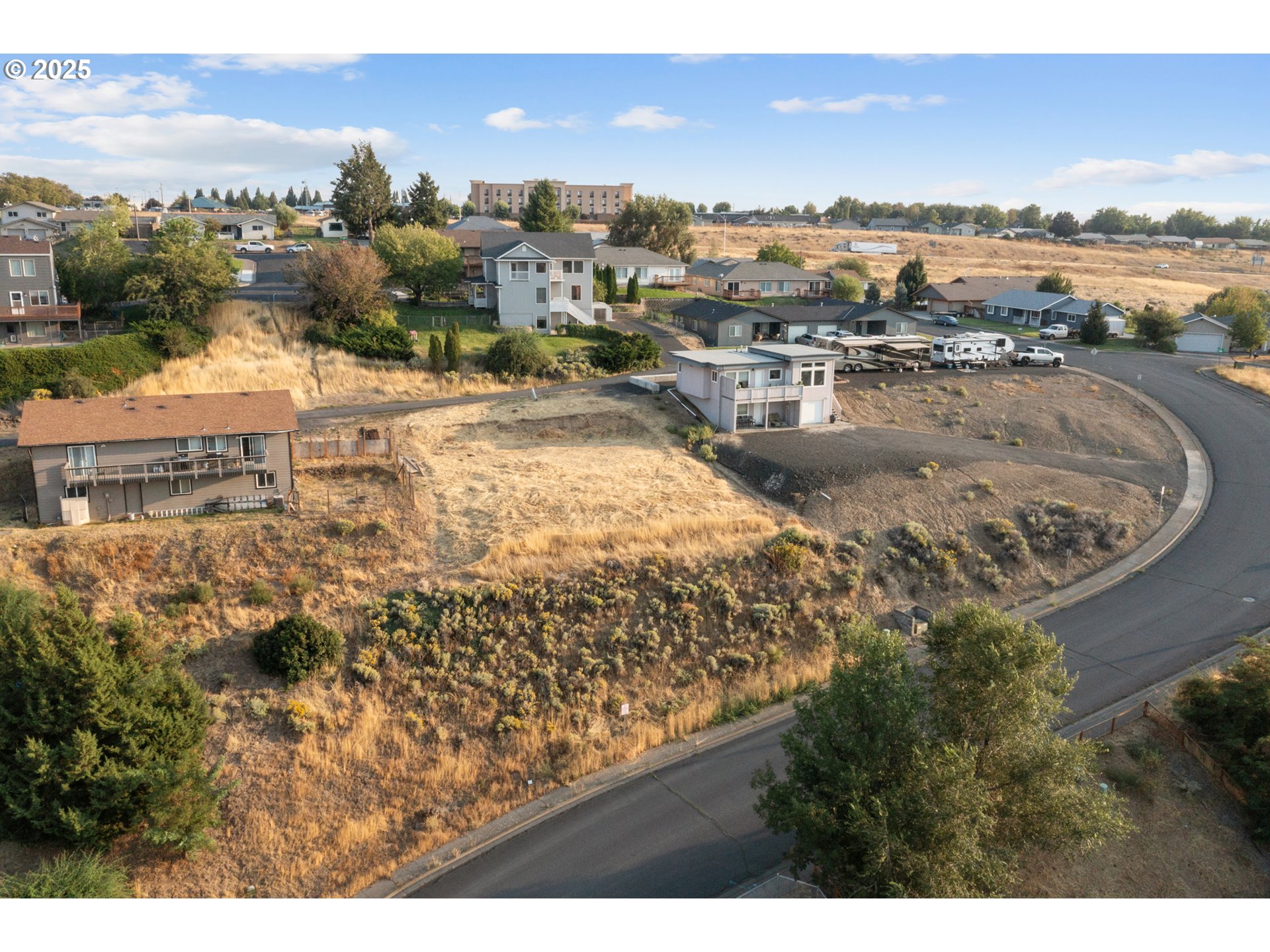 922 South Main Street Pendleton, OR 97801 - Photo 10 of 13 a view of a city
