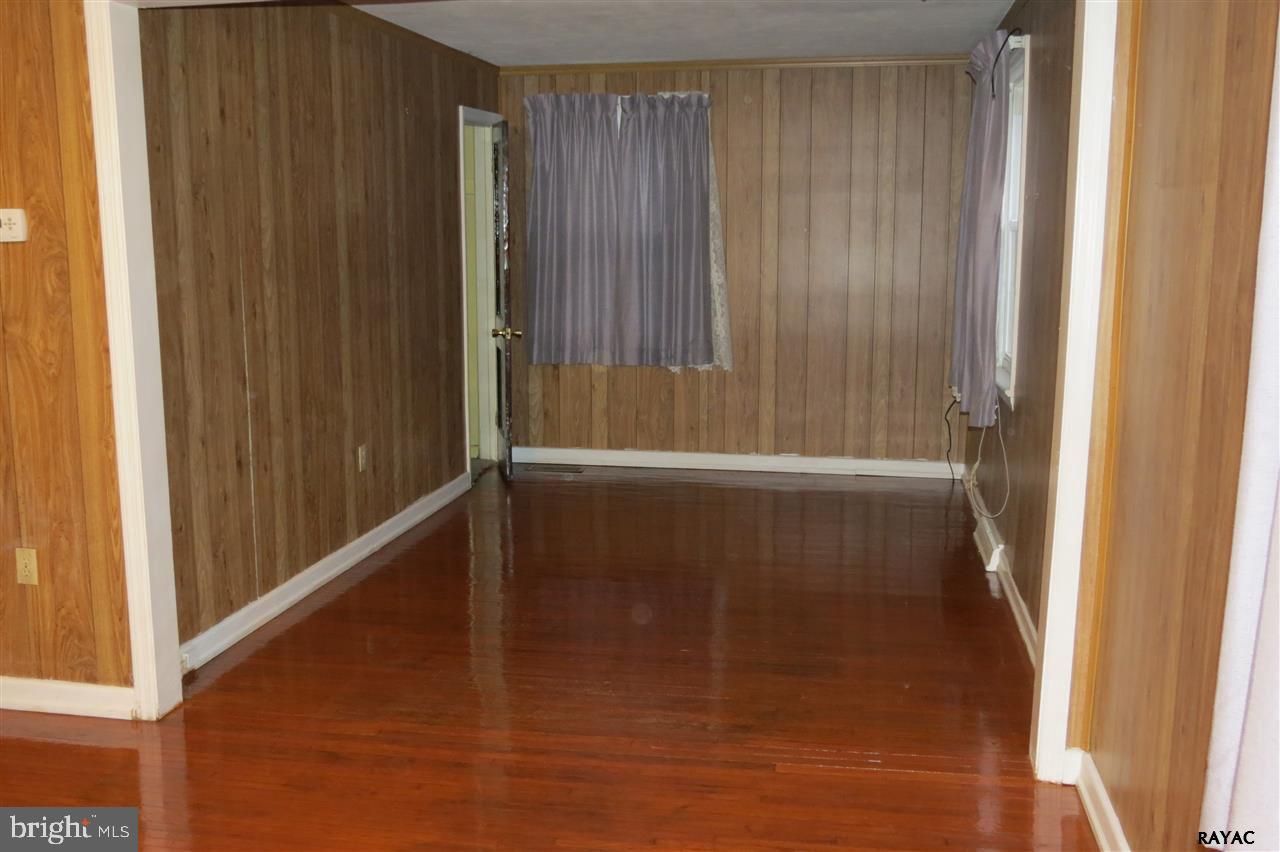 2007 Filbert Street York, PA 17404 - Photo 7 of 31 Gallery Image 7
