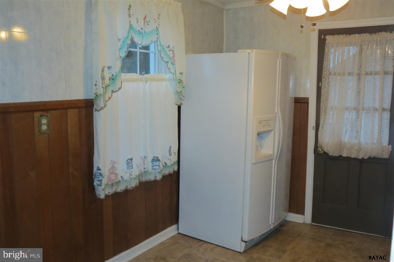 2007 Filbert Street York, PA 17404 - Photo 10 of 31 Gallery Image 10