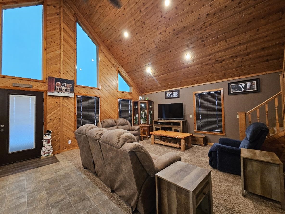 W8244 Rollins Road Mauston, WI 53948 - Photo 10 of 44