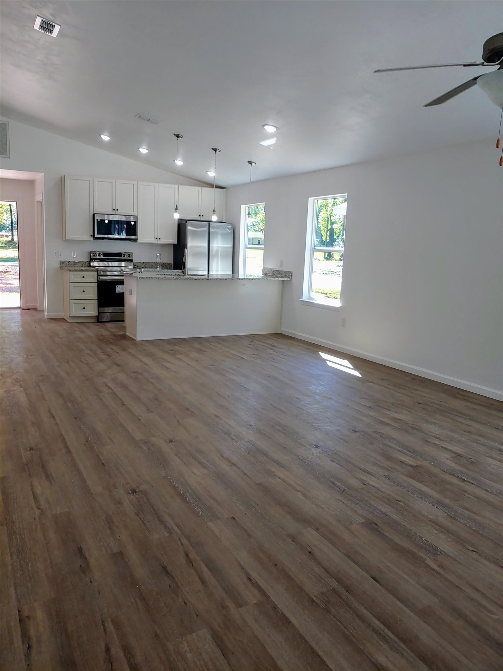 946 Cap Tram Road Tallahassee, FL 32317 - Photo 3 of 15