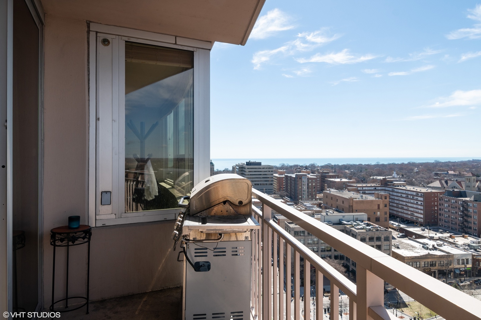807 Davis Street, Unit 1503 Evanston, IL 60201 - Photo 11 of 14