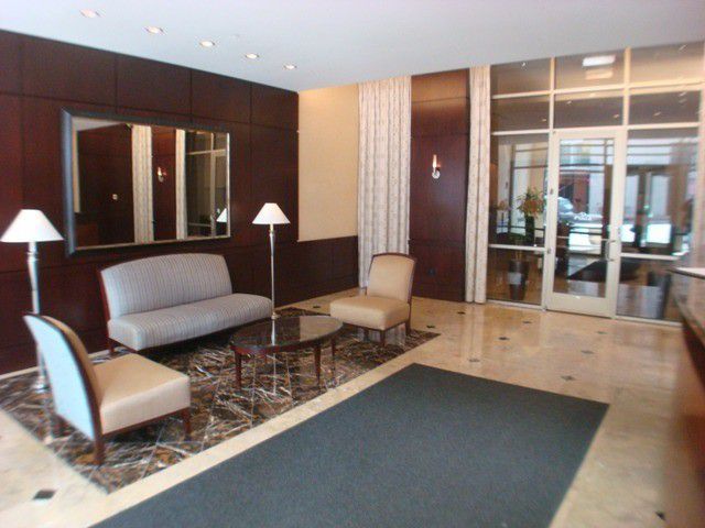 807 Davis Street, Unit 1503 Evanston, IL 60201 - Photo 12 of 14