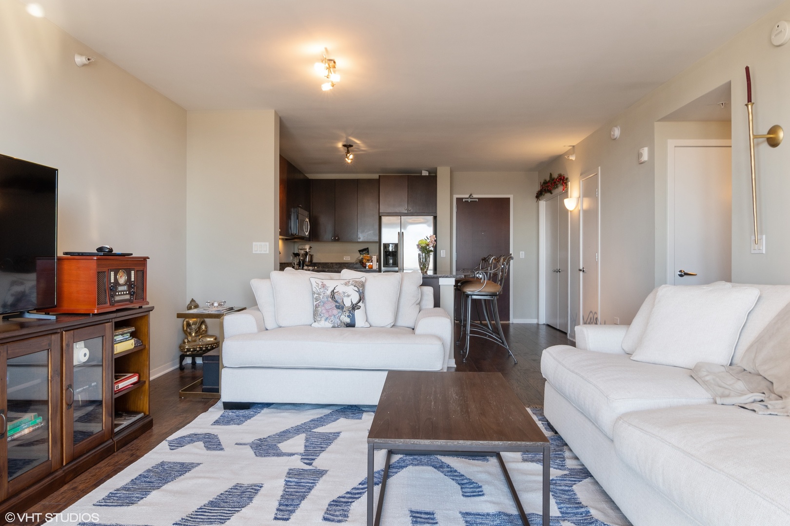 807 Davis Street, Unit 1503 Evanston, IL 60201 - Photo 6 of 14