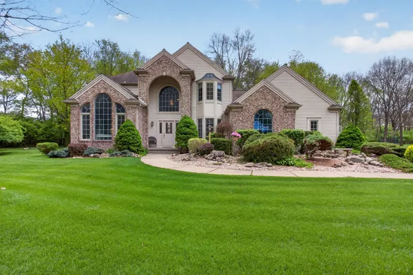 $614,900 | 4809 Stonewood Drive, Jackson, MI 49201