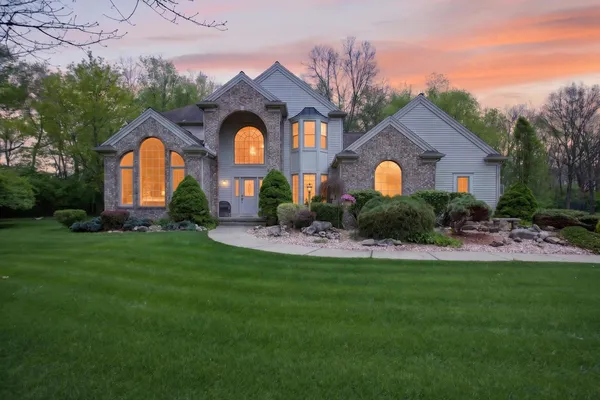 $614,900 | 4809 Stonewood Drive, Jackson, MI 49201