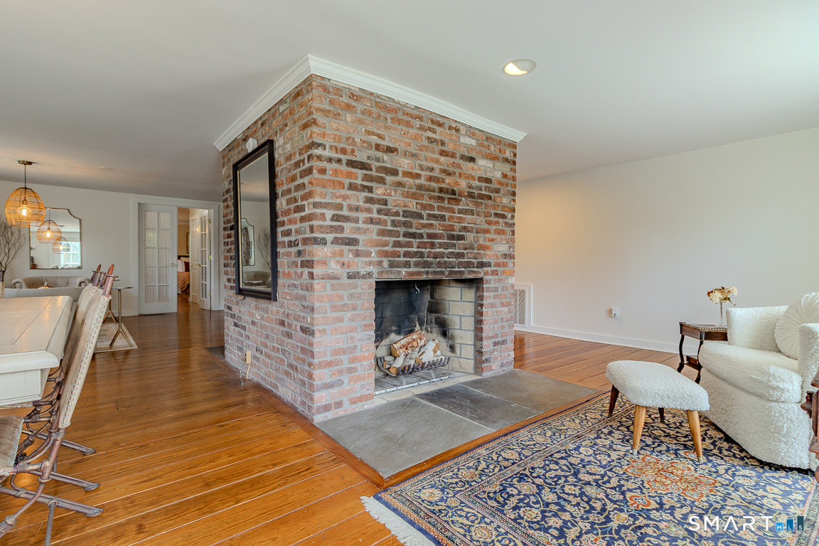 428 Simsbury Road Bloomfield, CT 06002 - Photo 16 of 40 Gallery Image 16