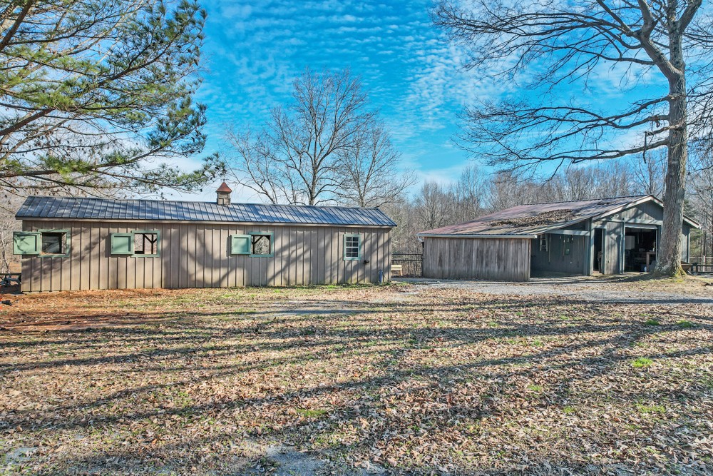 901 Eli Road Bon Aqua, TN 37025 - Photo 8 of 60 Gallery Image 8