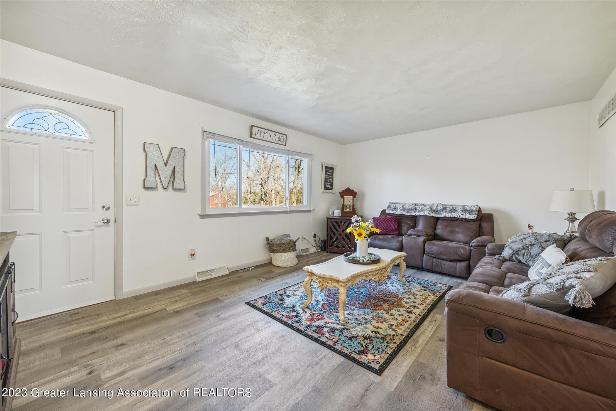 2107 South Waverly Road Eaton Rapids, MI 48827 - Photo 10 of 40 10-2107-S-Waverly-Rd-Eaton-Rapids-MI-488