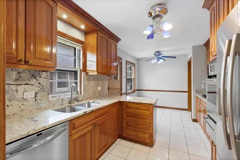 $525,000 | 7357 North Crawford Avenue, Lincolnwood, IL 60712