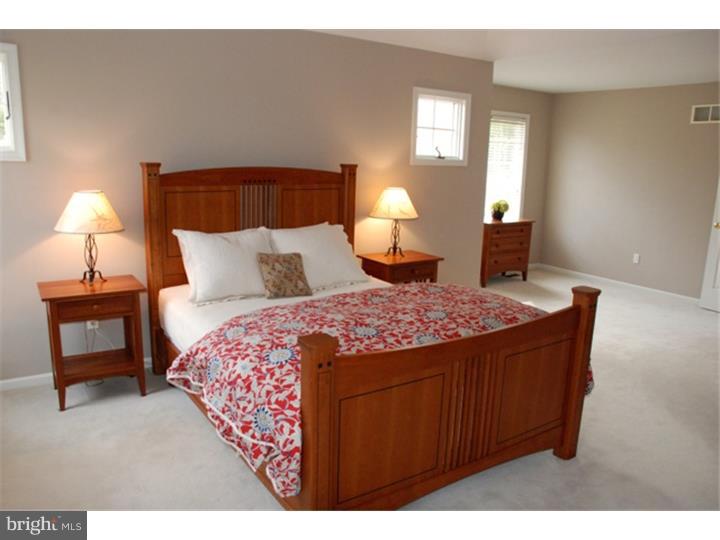 820 Dorset Road Allentown, PA 18104 - Photo 16 of 24 Gallery Image 16