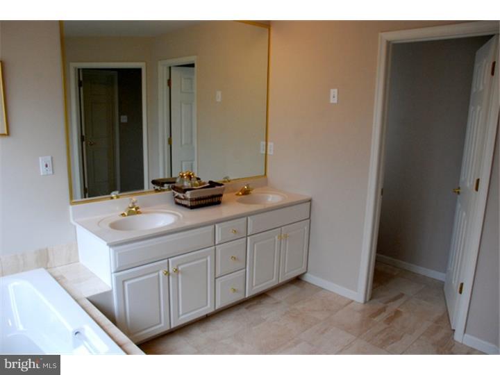820 Dorset Road Allentown, PA 18104 - Photo 17 of 24 Gallery Image 17