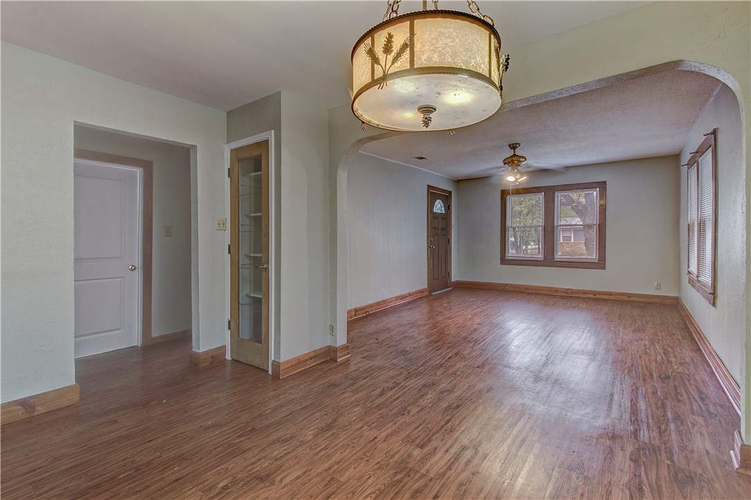 607 East 15th Street Georgetown, TX 78626 - Photo 11 of 36