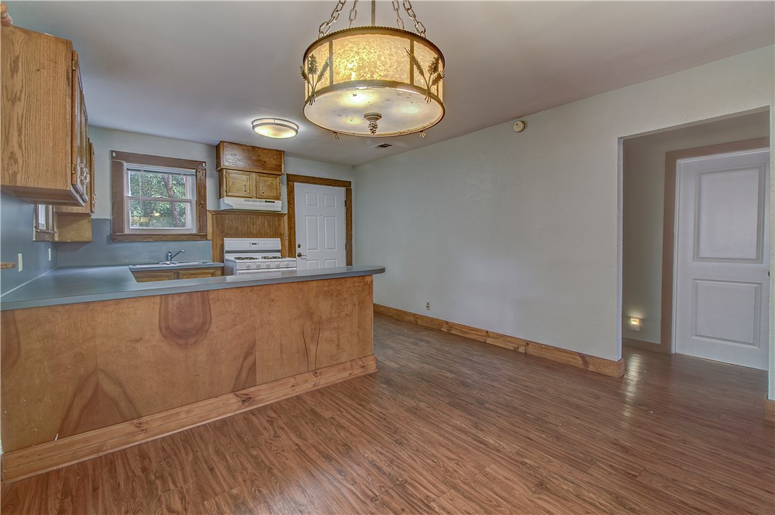 607 East 15th Street Georgetown, TX 78626 - Photo 12 of 36