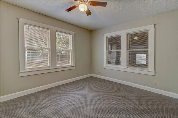 $1,650 | 607 East 15th Street, Georgetown, TX 78626