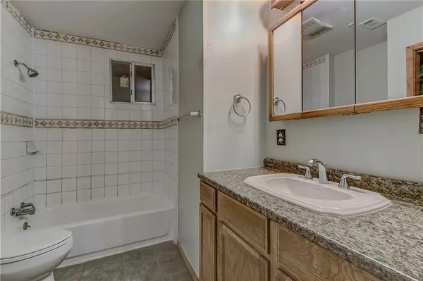 $1,650 | 607 East 15th Street, Georgetown, TX 78626