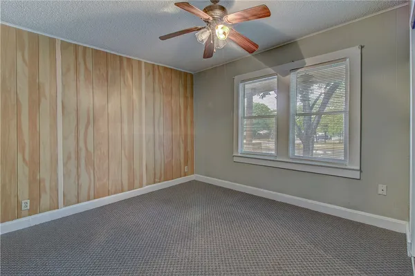 $1,650 | 607 East 15th Street, Georgetown, TX 78626