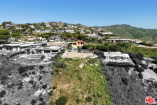 $4,200,000 | 16788 Charmel Lane, Pacific Palisades, CA 90272