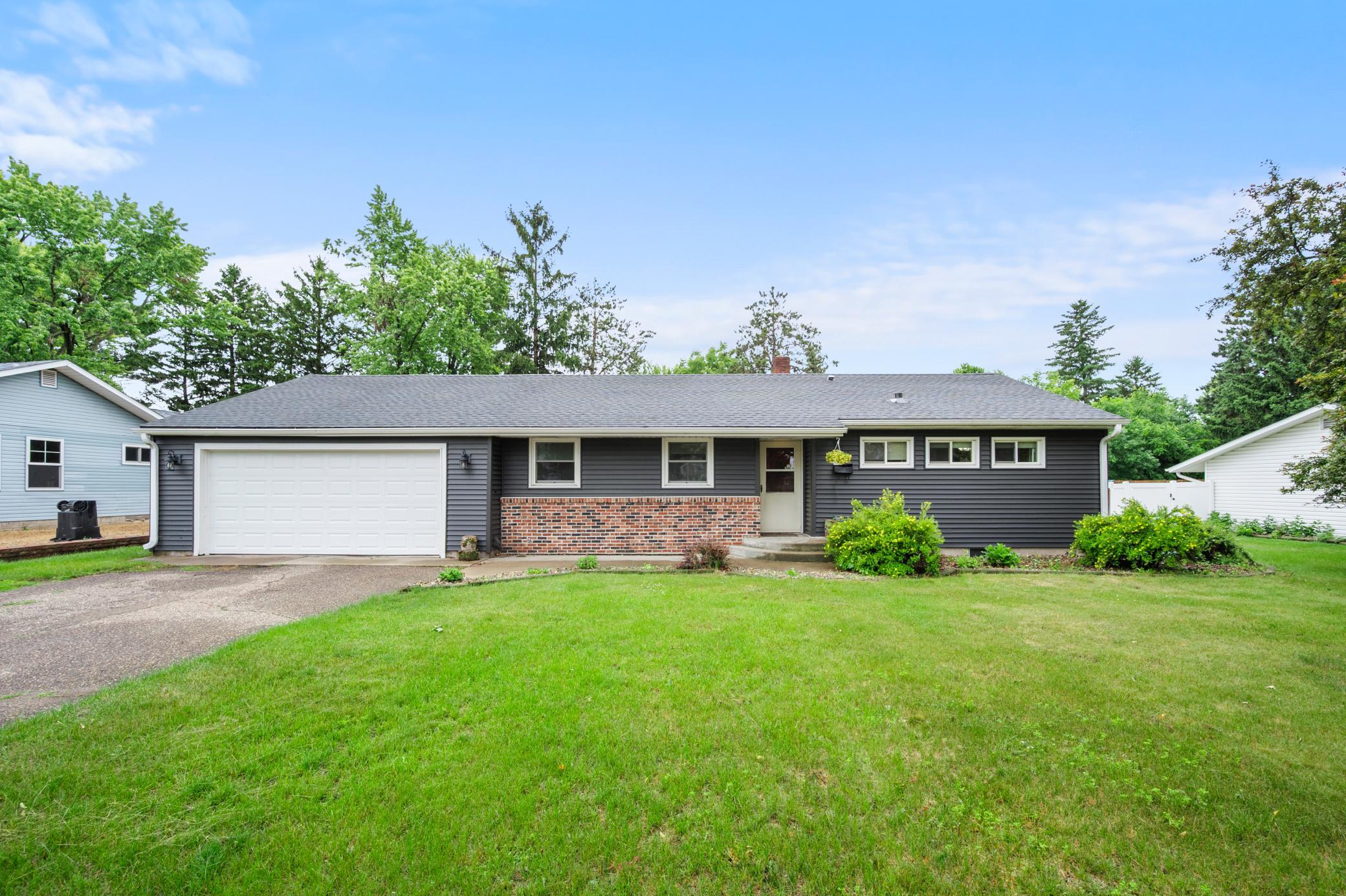 907 Fairfield Road New Richmond, WI 54017 - Photo 4 of 61