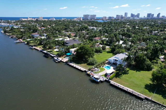$3,490,000 | 1010 South North Lake Drive, Hollywood, FL 33019