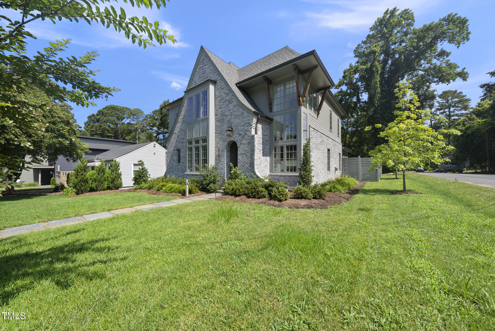 625 Glascock Street Raleigh, NC 27604 - Photo 2 of 44 DSC03349