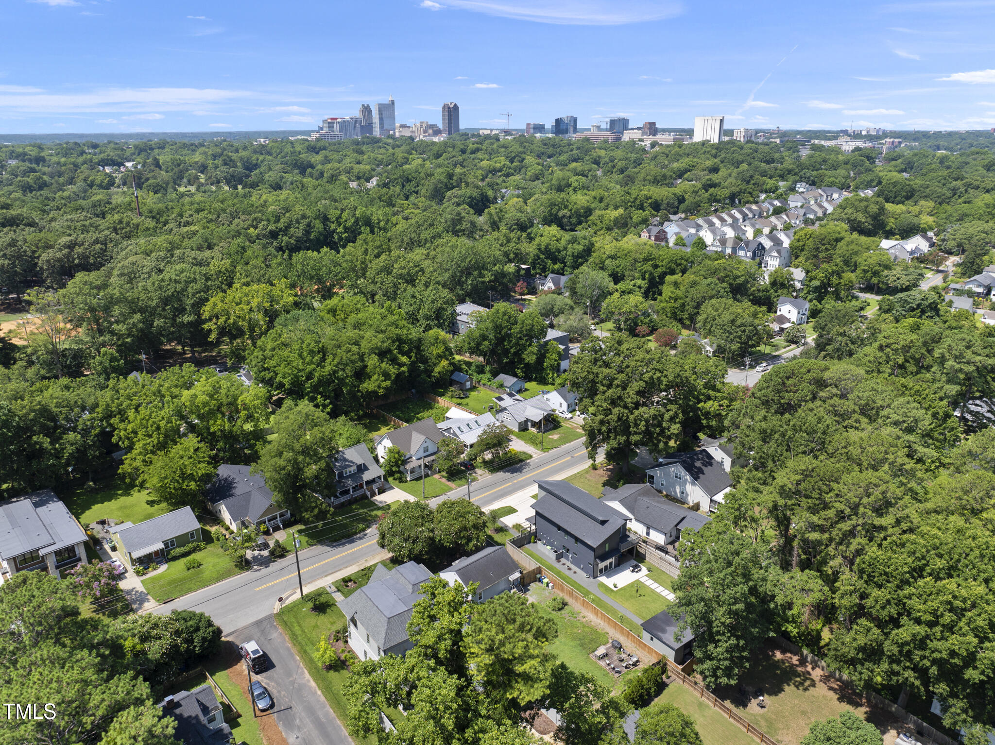625 Glascock Street Raleigh, NC 27604 - Photo 43 of 44 DJI_20250707113259_0026_D