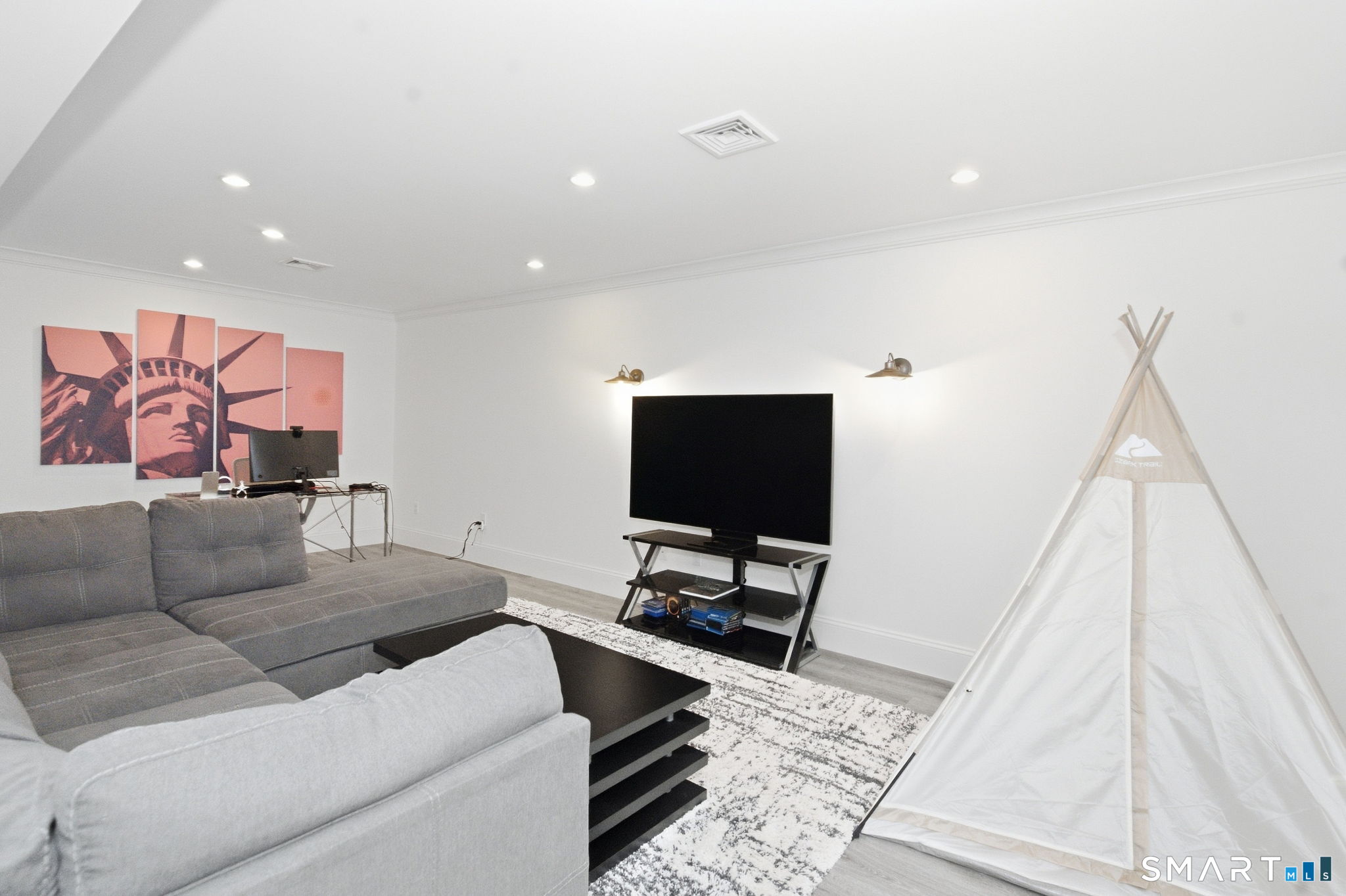 159 Colonial Road, Unit 23 Stamford, CT 06906 - Photo 28 of 38 Gallery Image 28