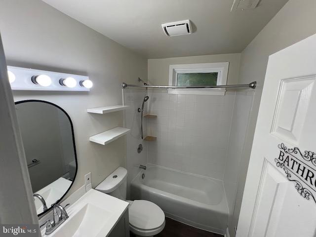 1410 Colchester Road Woodbridge, VA 22191 - Photo 7 of 19 a bathroom with a toilet and a shower