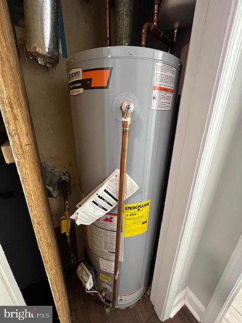 1410 Colchester Road Woodbridge, VA 22191 - Photo 8 of 19 a view of water heater room
