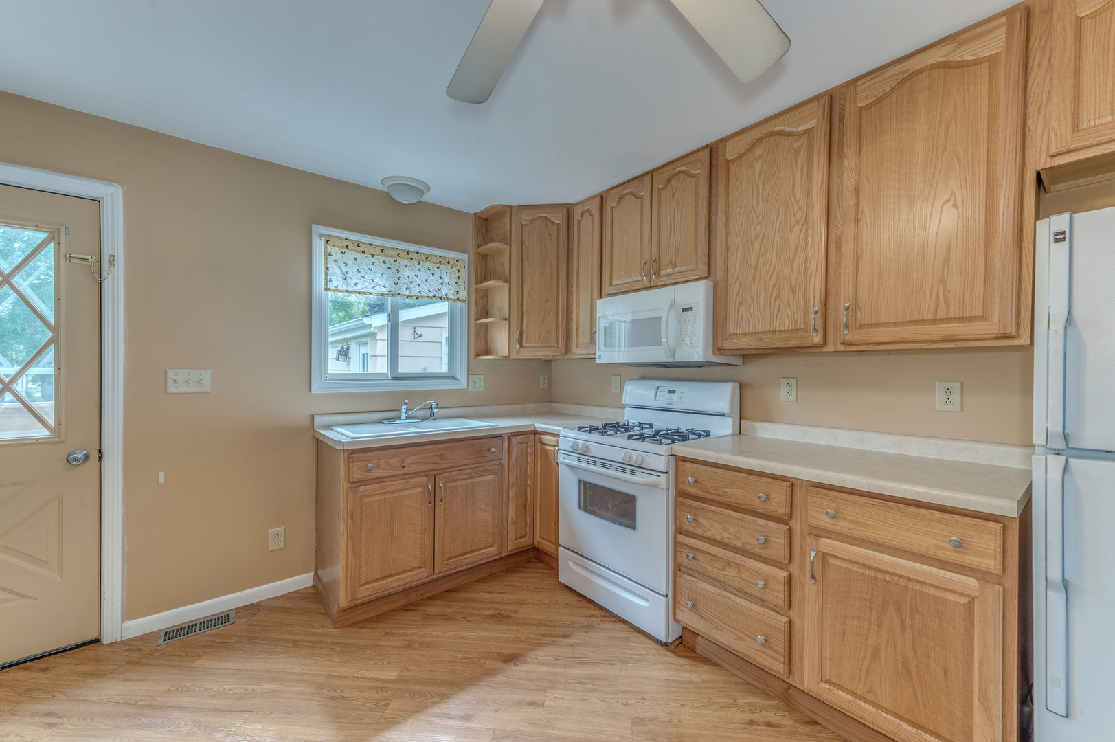 366 Home Street Sycamore, IL 60178 - Photo 11 of 26