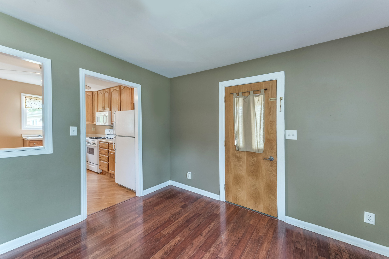 366 Home Street Sycamore, IL 60178 - Photo 5 of 26