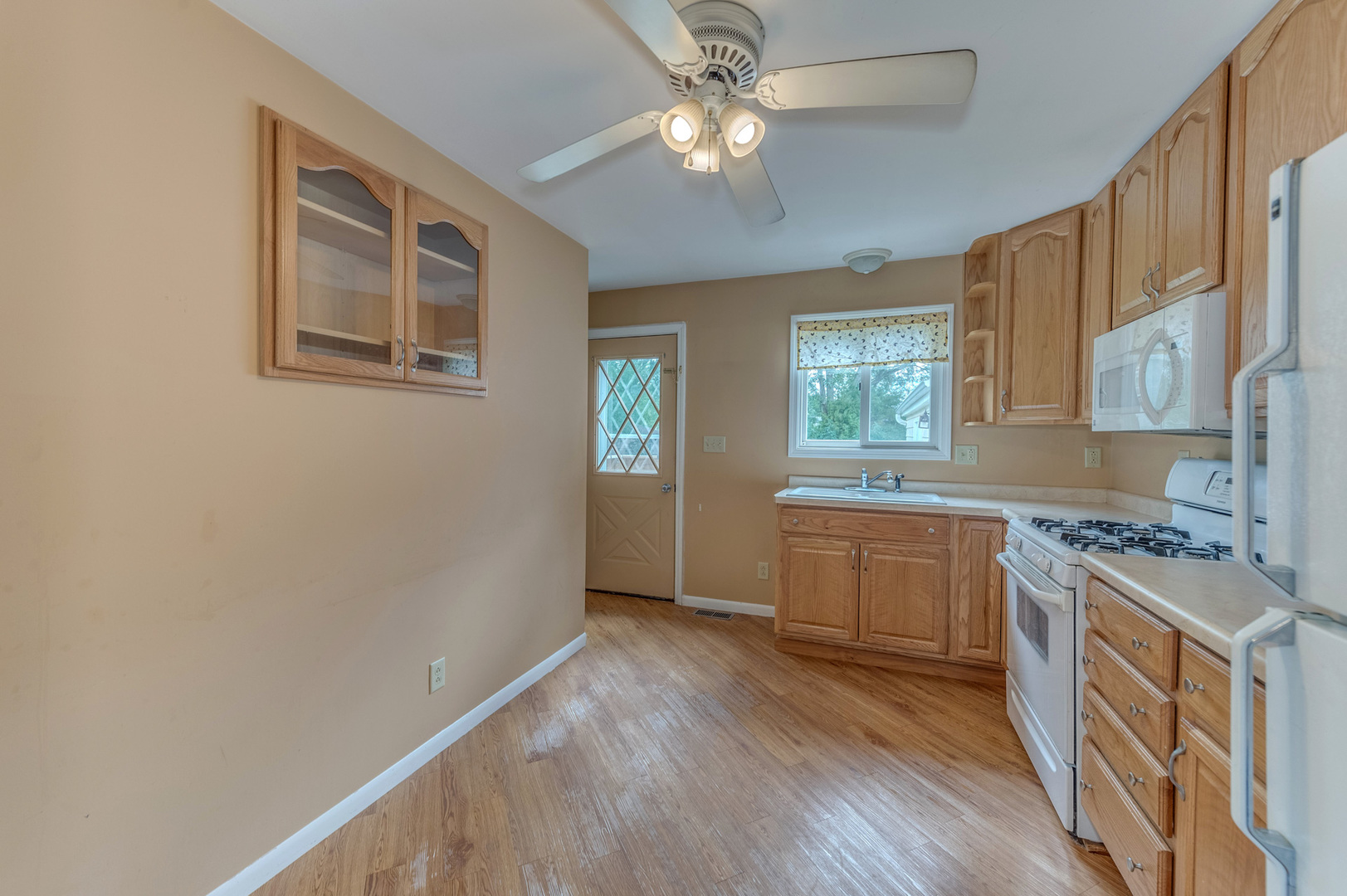 366 Home Street Sycamore, IL 60178 - Photo 10 of 26