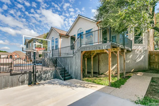 $530,000 | 1007 Verde Vista Drive, San Antonio, TX 78216