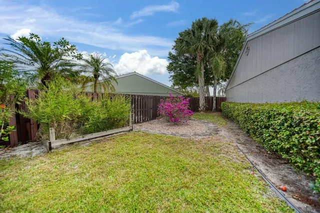 $2,850 | 4181 Southwest Egret Pond Terrace, Palm City, FL 34990