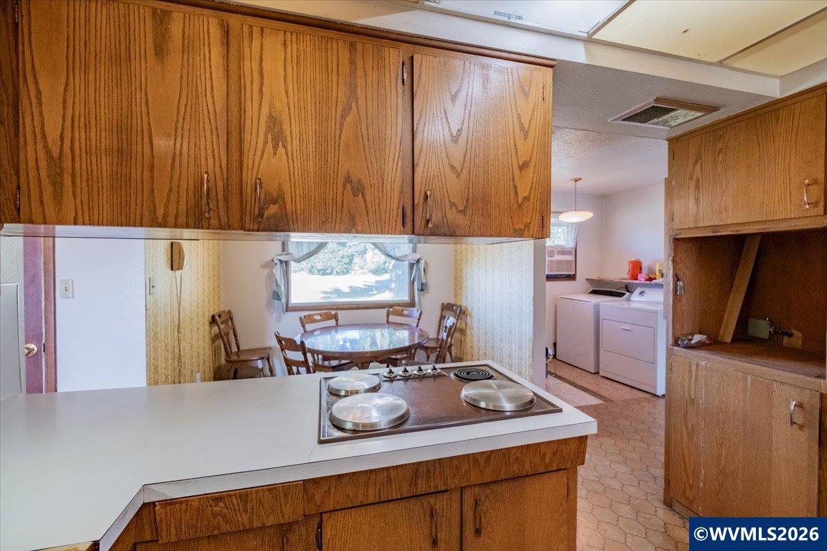 39179 Santiam Bluffs Road Northeast Albany, OR 97322 - Photo 12 of 43