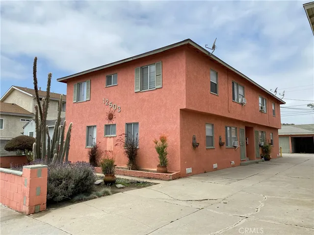 $2,265 | 12503 Grevillea Avenue, Unit A, Hawthorne, CA 90250