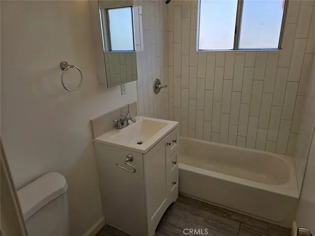 $2,265 | 12503 Grevillea Avenue, Unit A, Hawthorne, CA 90250