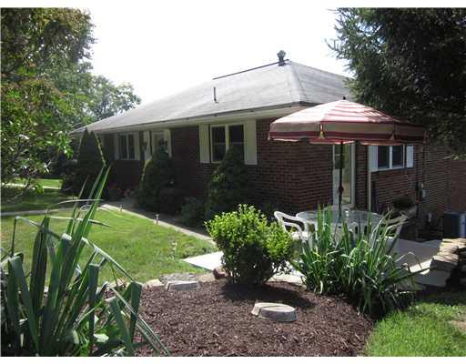 1345 Clifton Road Washington, PA 15301 - Photo 2 of 18 Exterior Front.