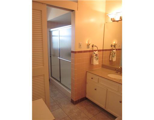 1345 Clifton Road Washington, PA 15301 - Photo 15 of 18 Full Bath.
