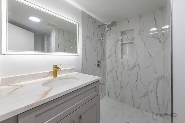 $428,000 | 4149 South Rockwell Street, Chicago, IL 60632